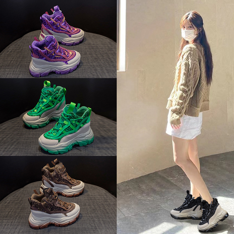 Sewing Garment - Damskie sneakersy na ukrytej koturnie 2025,