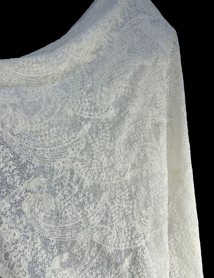 Sewing Embroidery Fabric - Tkanina do haftowania z wzorem ogona
